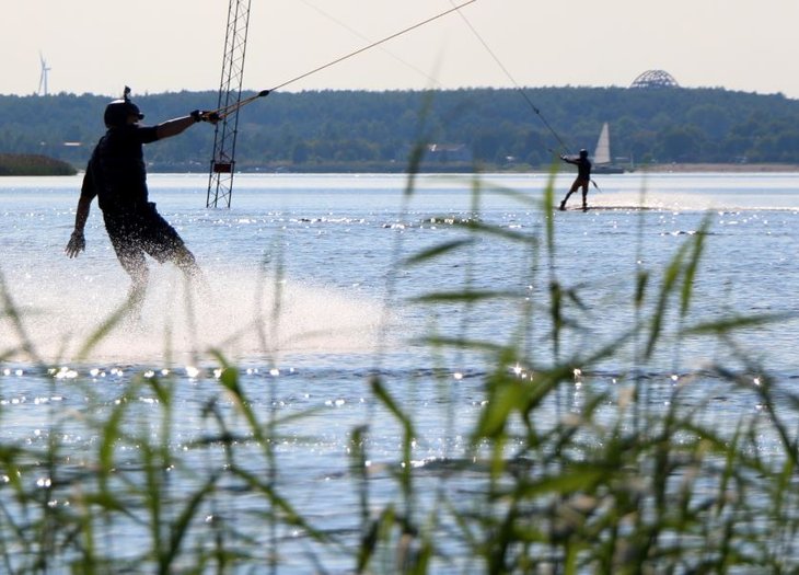 Wakeboarder im Wakepark Goitzsche
