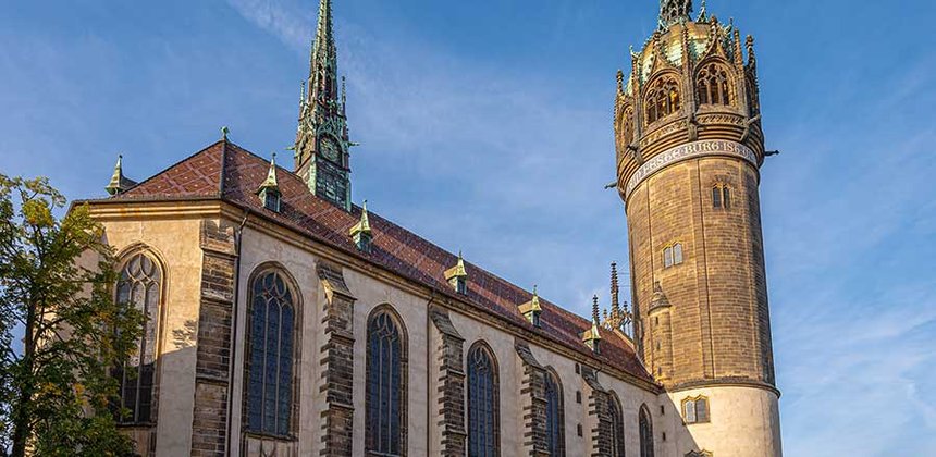 Schlosskirche Wittenberg bei Sonnenschein