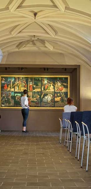 Refektorium mit 10-Gebote-Tafel