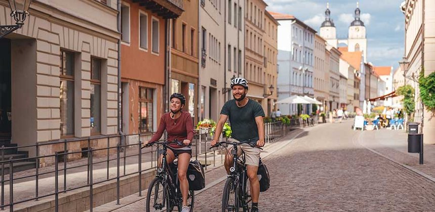 Radfahrer in der Wittenberger Altstadt