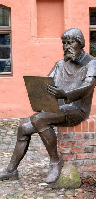 Denkmal Lucas Cranach der Jüngere im Cranach-Hof Schlossstraße