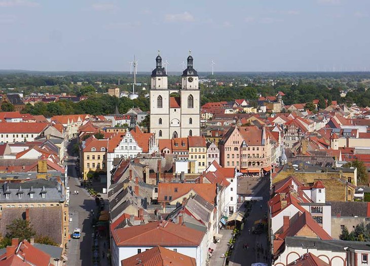 Blick vom Turm der Schlosskirche auf die Stadtkirche St. Marien Wittenberg