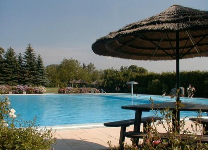 Poolansicht vom Freibad Cobbelsdorf