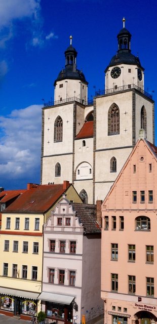 Türme der Stadtkirche vom Markt