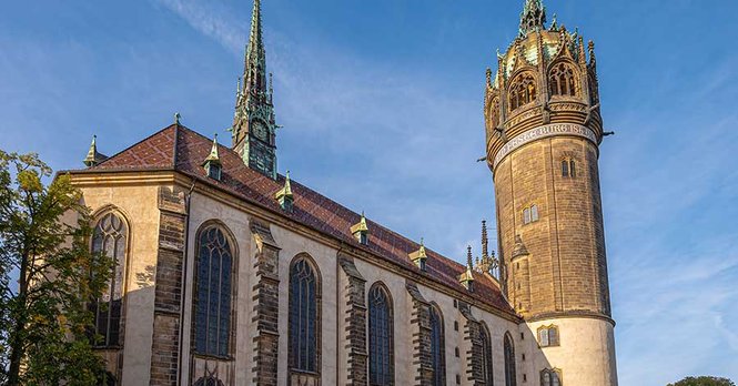 Schlosskirche Wittenberg bei Sonnenschein
